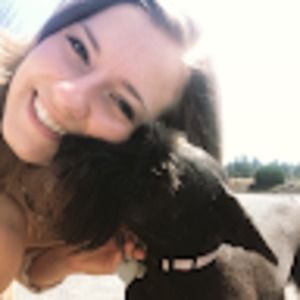 Meet your Posher, Larissa